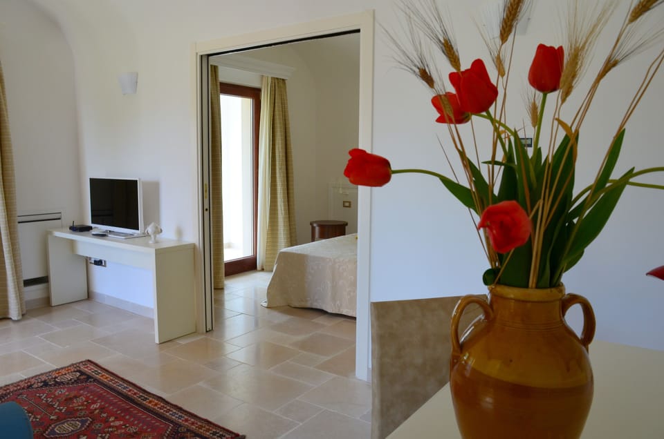 Exclusive Suite | Minibar, in-room safe, soundproofing, cribs/infant beds