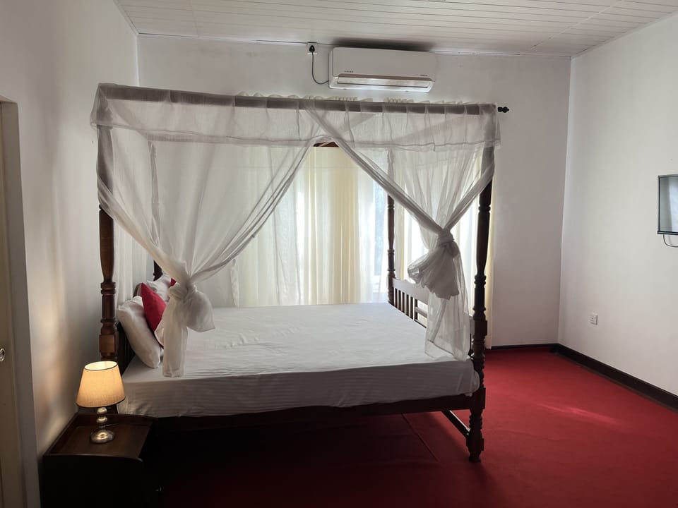 Superior Double Room, 1 King Bed, Garden View | Premium bedding, down comforters, pillowtop beds, individually decorated
