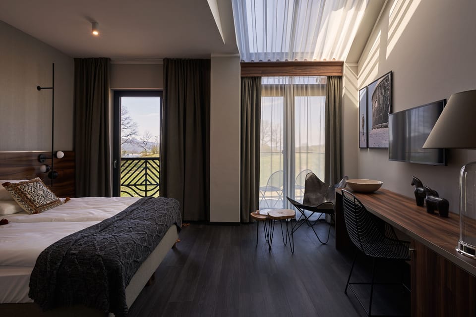 Comfort Double Room | Minibar, in-room safe, iron/ironing board, free WiFi