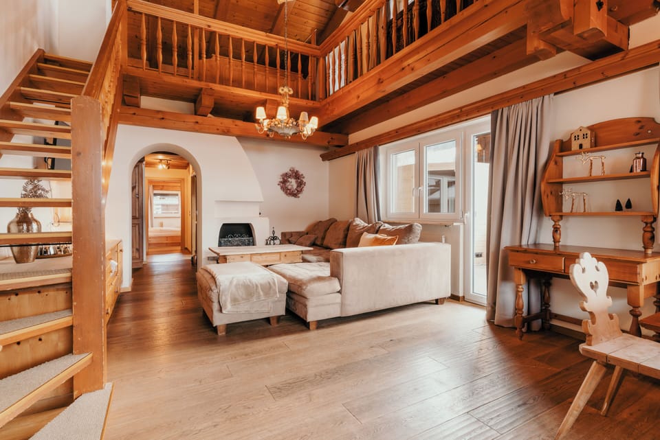 Suite, 2 Bedrooms, Balcony (Wolf) | Mountain view
