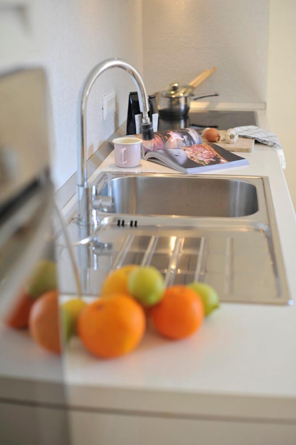 Apartment, 4 Bedrooms | Private kitchen | Fridge, microwave, oven, stovetop