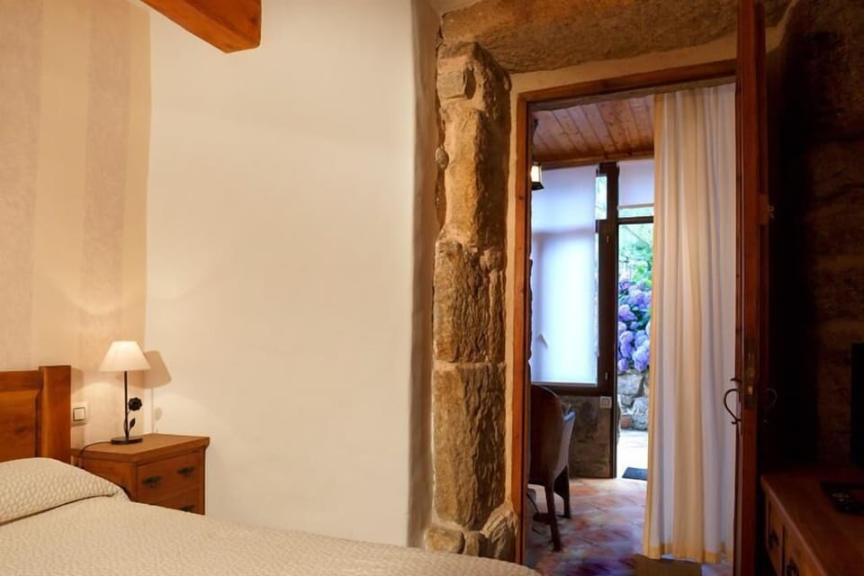 Vale | Free WiFi, bed sheets