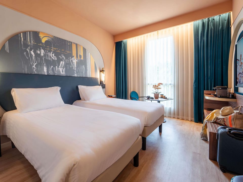 Superior Double Room | Down comforters, minibar, in-room safe, desk
