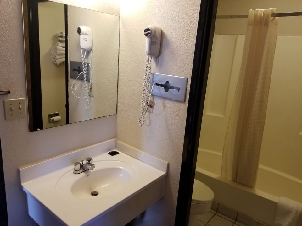 Americas Stay Inn Hotel in Kansas