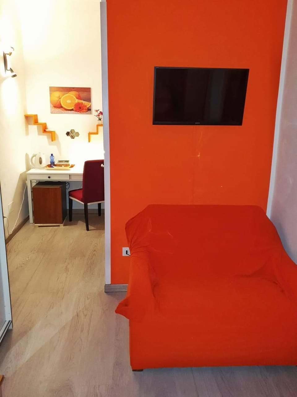 Standard Double or Twin Room | Minibar, in-room safe, desk, soundproofing