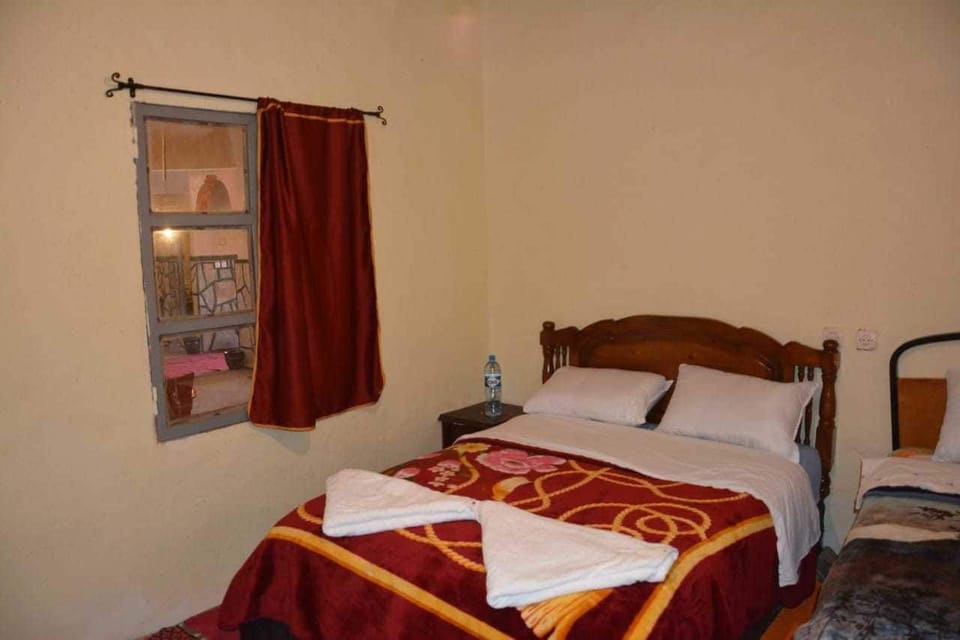 Standard Room, Multiple Beds | WiFi (free), bed sheets