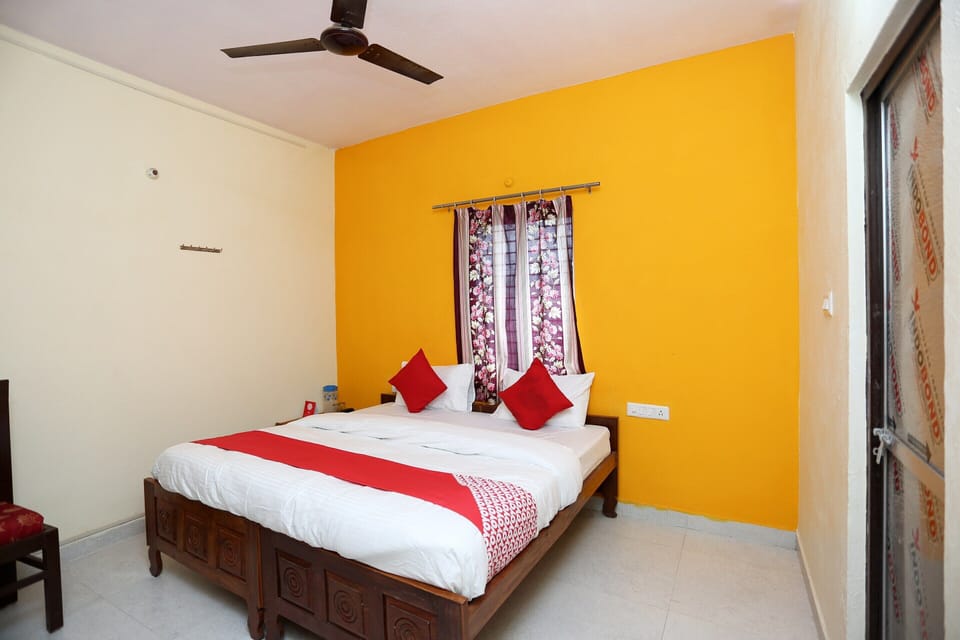 Standard Room | Free WiFi, bed sheets