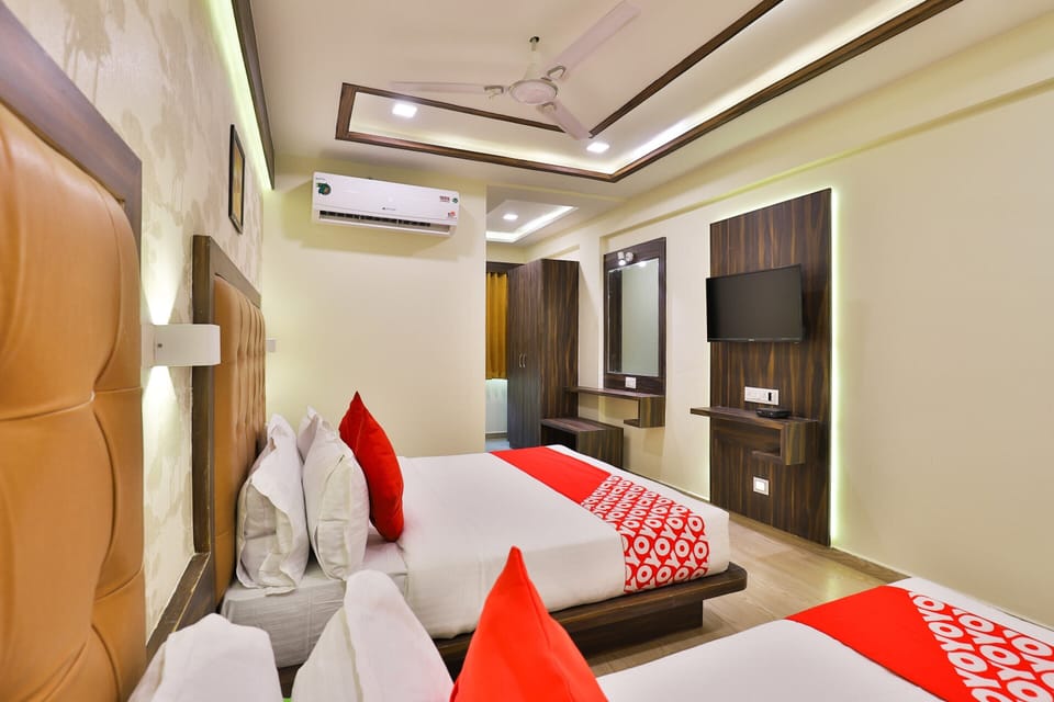 Deluxe Double or Twin Room, 1 King Bed | Free WiFi, bed sheets