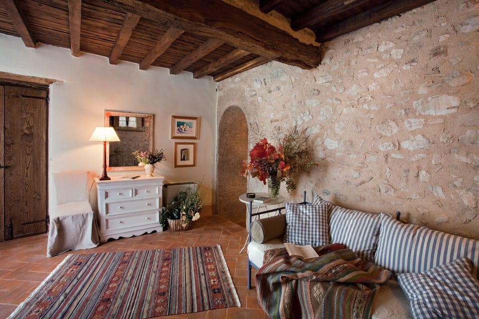 Comfort Apartment | Living area | TV, DVD player