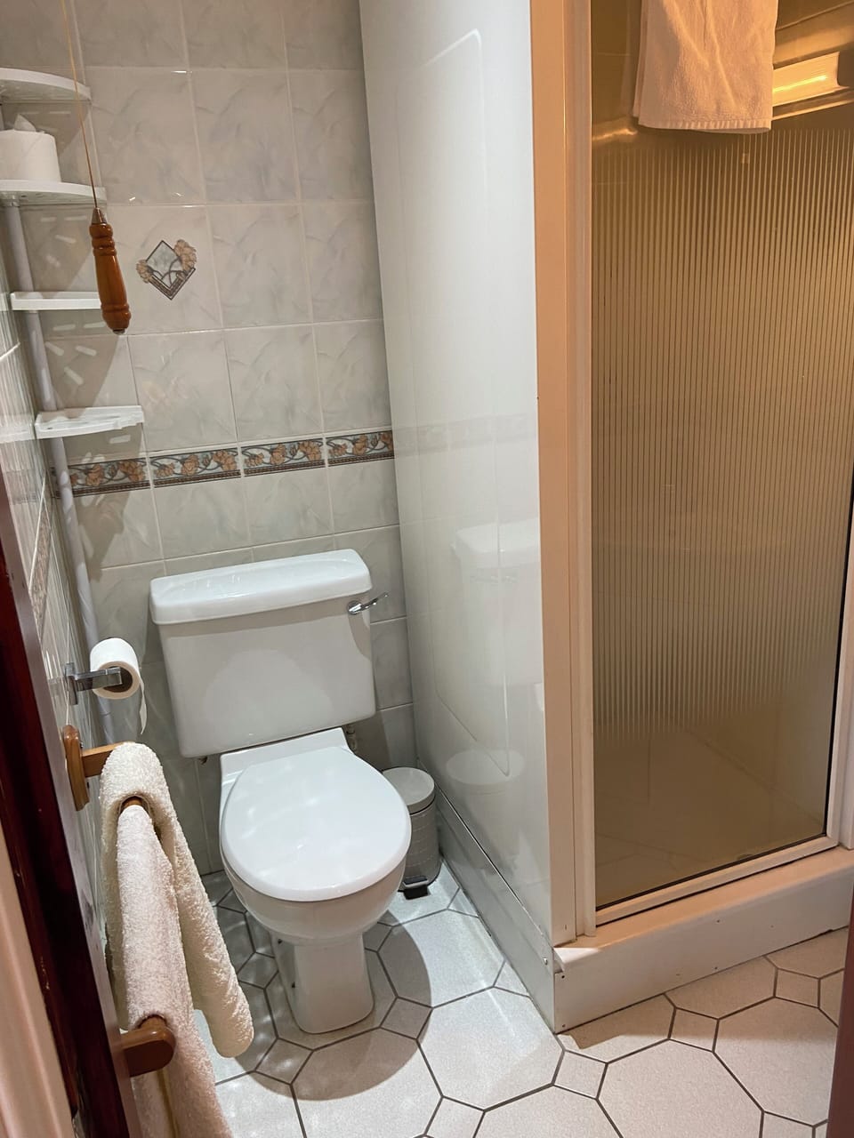 Soundproofing, free WiFi, bed sheets