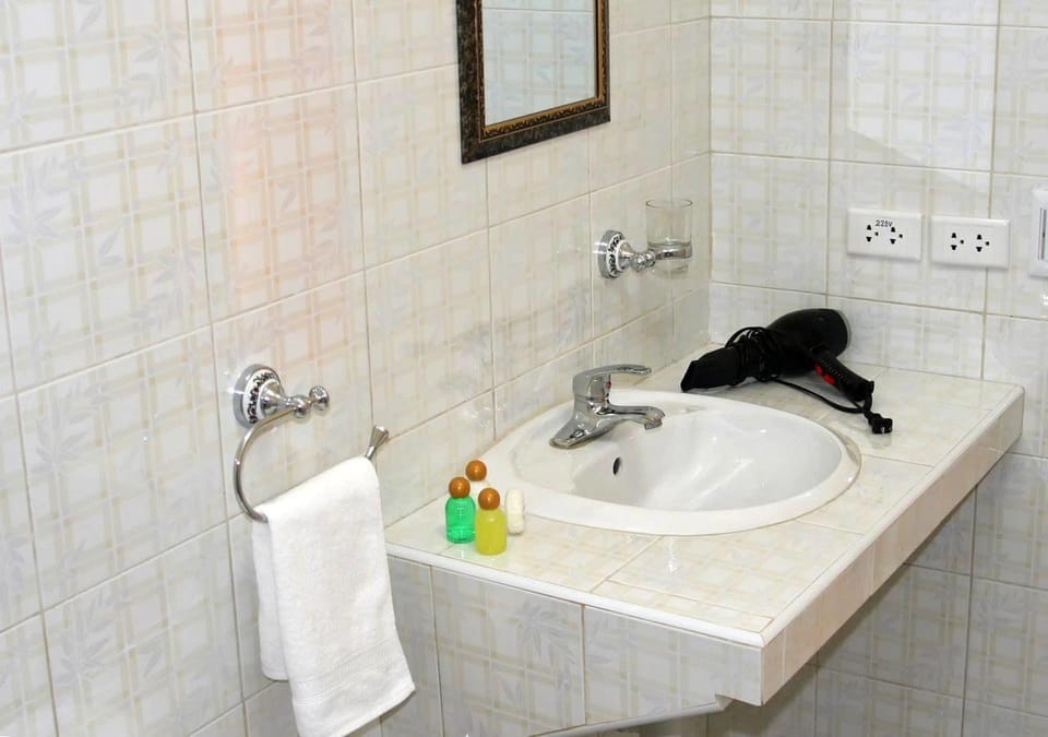 Hostal DLena TRINIDAD Hostel in Trinidad