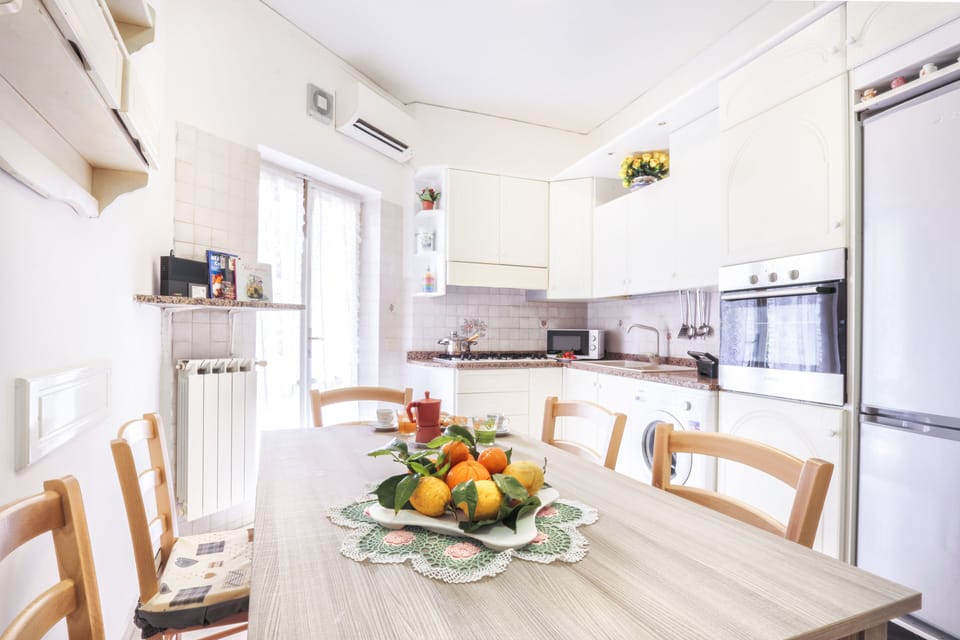 Apartment, 2 Bedrooms, Pool Access | Private kitchen | Toaster, highchair