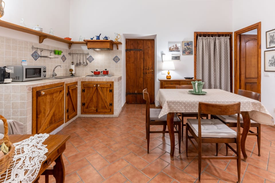 Superior Room, Balcony | Living area | 43-inch TV with cable channels, Netflix, streaming services