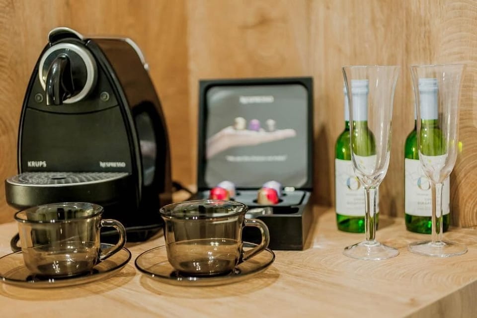 Comfort Double Room | In-room safe, soundproofing, iron/ironing board, free WiFi