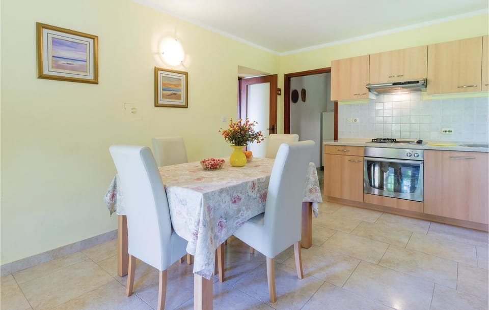 Standard Apartment, 1 Bedroom (722/1684) | Private kitchen | Fridge, coffee/tea maker, electric kettle