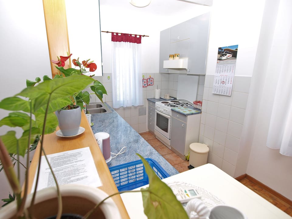 Standard Apartment, 2 Bedrooms (0241) | Private kitchen | Fridge, oven, stovetop, coffee/tea maker