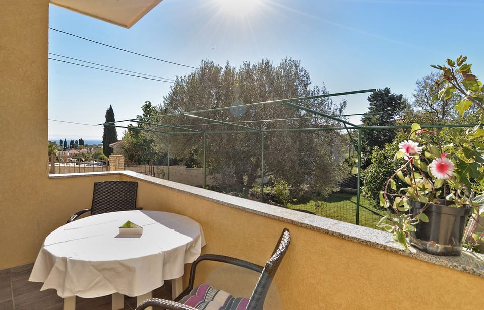 Standard House, 4 Bedrooms (0278) | Terrace/patio
