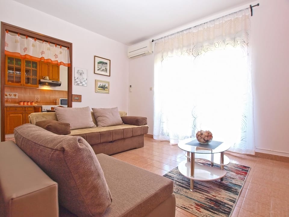 Standard Apartment, 1 Bedroom (1200/12641) | Living room | TV