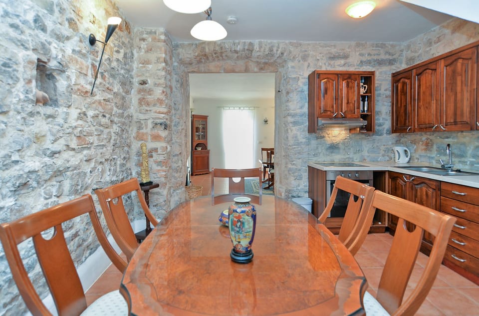 Standard Villa, Multiple Bedrooms (0306) | In-room dining