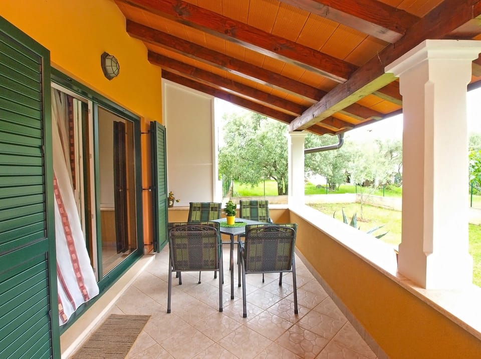 Standard House, 2 Bedrooms (0324) | Terrace/patio
