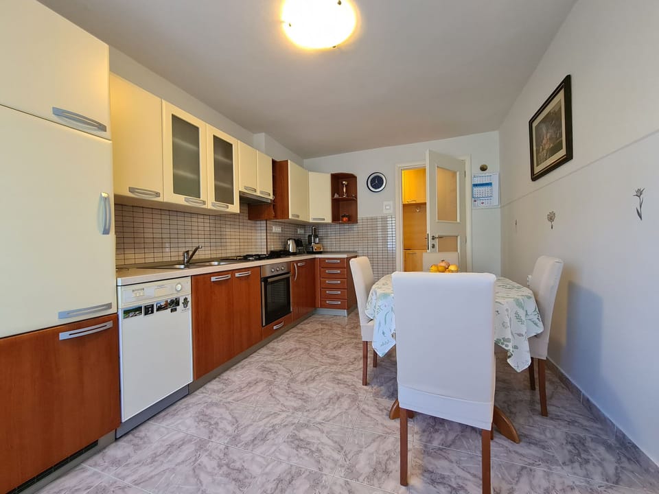 Standard Apartment, 1 Bedroom (0344) | Living area | TV