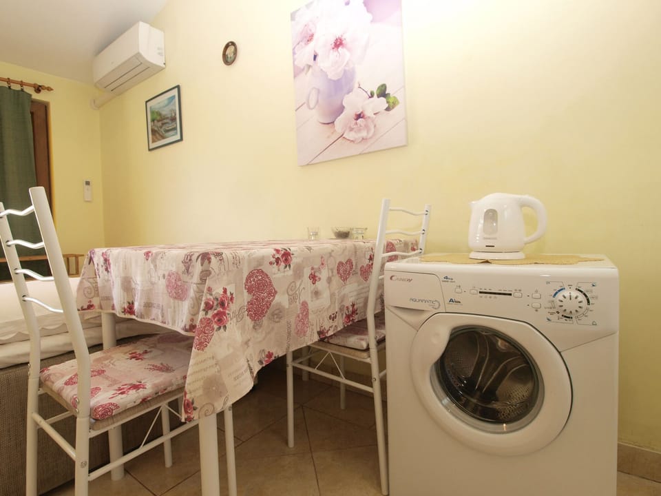 Standard Studio, 1 Bedroom (0378) | Living area