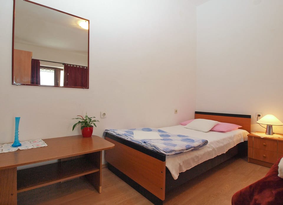 Standard Apartment, 2 Bedrooms (0407) | 2 bedrooms, iron/ironing board, free WiFi, bed sheets