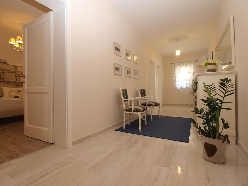 Standard Apartment, 1 Bedroom (0440) | Living area | TV