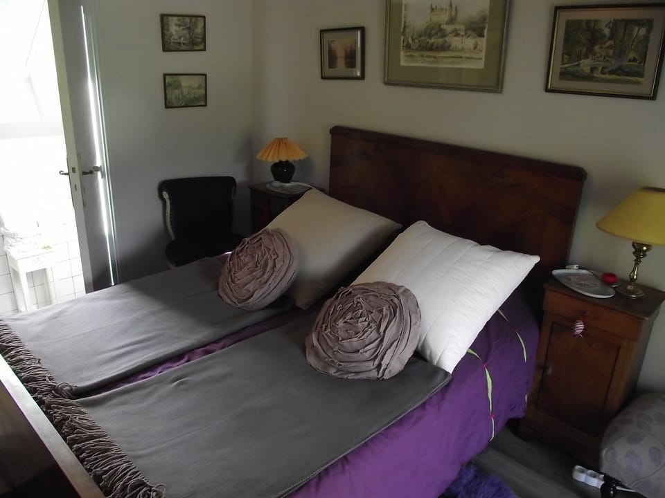 Traditional Double Room, 1 Double Bed | Down comforters, individually decorated, individually furnished, desk