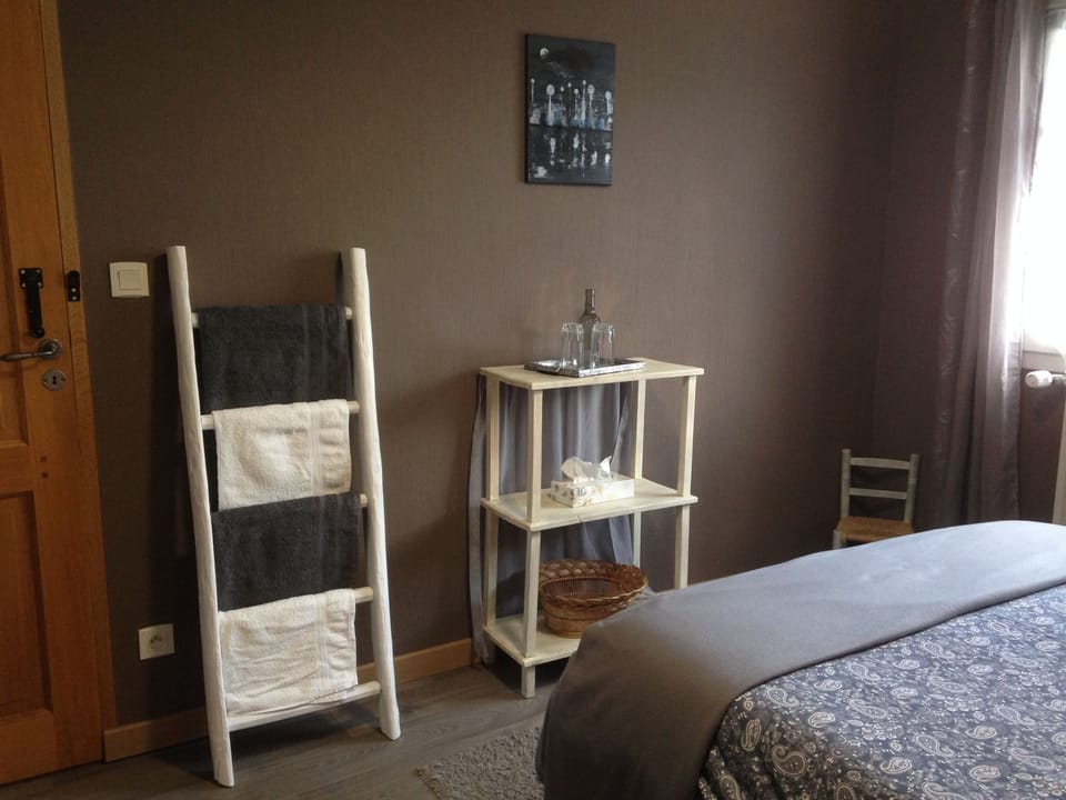Room, 1 Double Bed (Est) | View from room