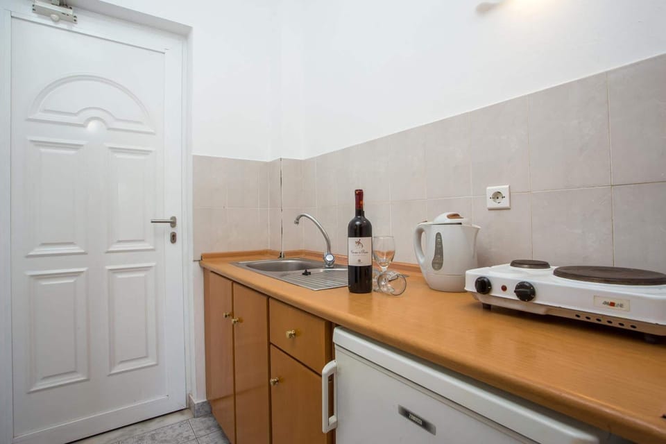 Fridge, electric kettle