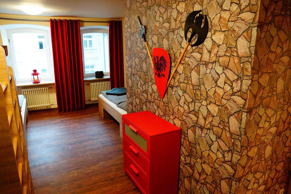 Hypo-allergenic bedding, soundproofing, free WiFi, bed sheets