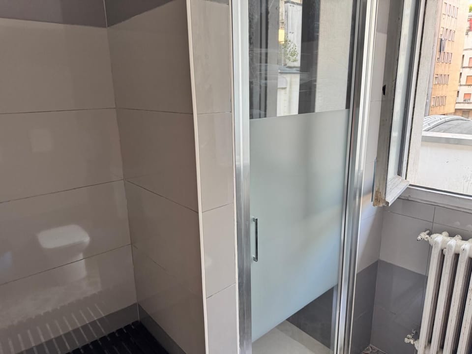 Classic Double or Twin Room | Bathroom
