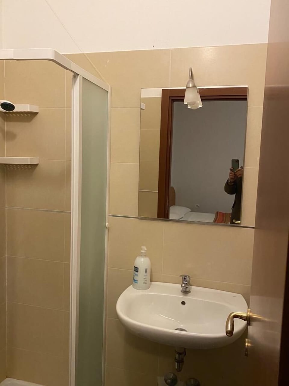 Basic Triple Room | 1 bedroom, desk, laptop workspace, blackout drapes