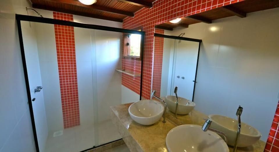 Superior Quadruple Room | Minibar, in-room safe, bed sheets