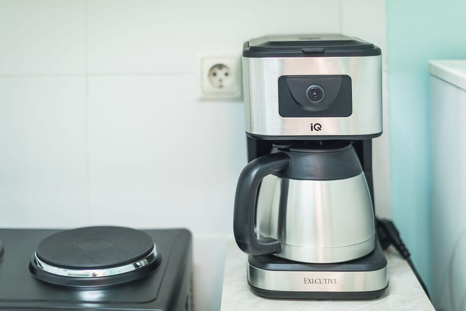 City Apartment | Private kitchen | Fridge, microwave, oven, stovetop