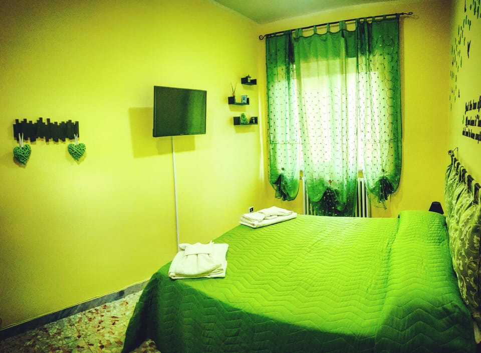 Double Room, Private Bathroom (Camera Primavera)
