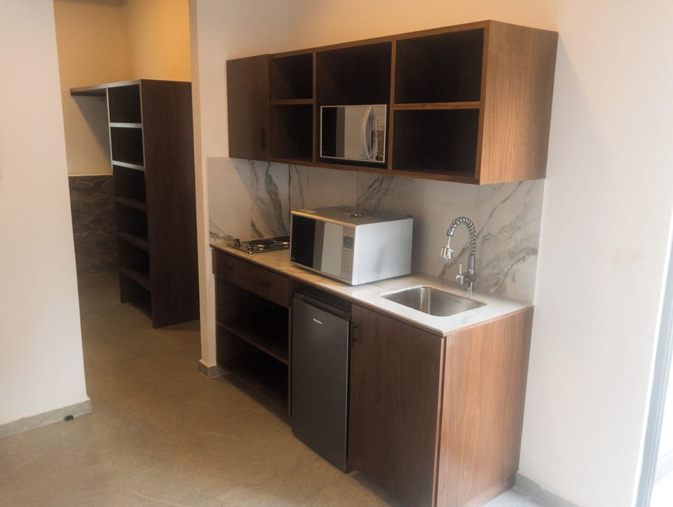 Luxury Studio Suite | Minibar, in-room safe, WiFi (free), bed sheets