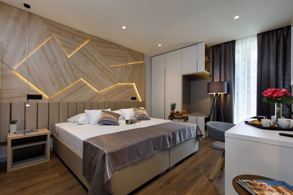 Deluxe Double or Twin Room, Garden View | Premium bedding, down comforters, pillowtop beds, minibar