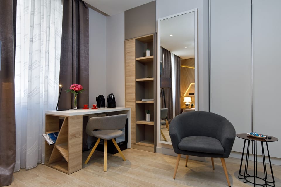 Superior Double Room, 1 King Bed | Premium bedding, down comforters, pillowtop beds, minibar