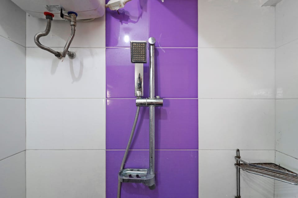 Apartment, 3 Bedrooms | Bathroom shower