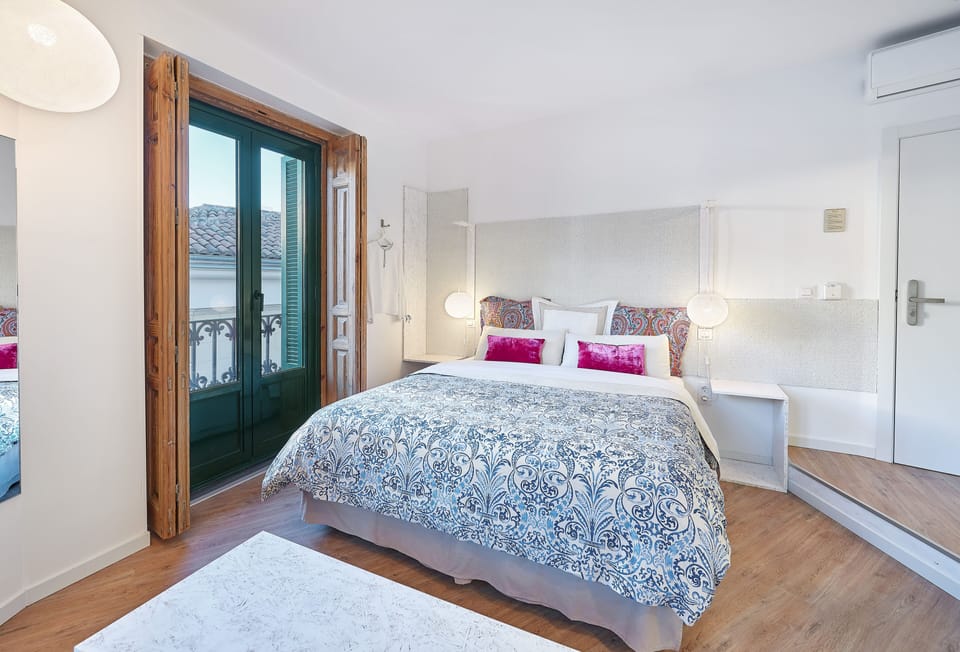 Superior Double Room (o Twin) | Premium bedding, down comforters, individually decorated, soundproofing