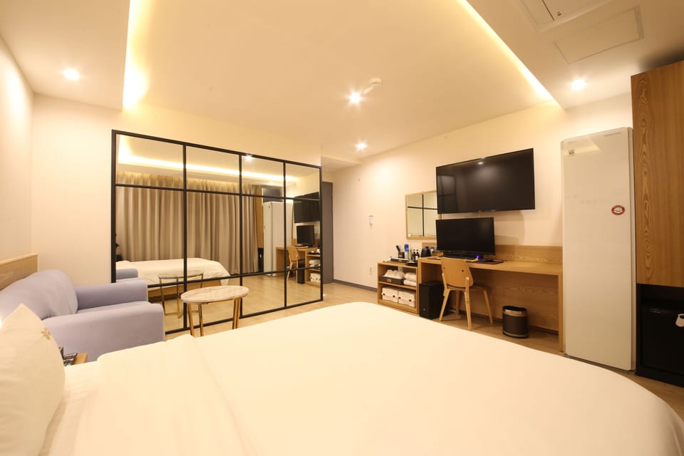 Suite double | Premium bedding, pillowtop beds, individually decorated