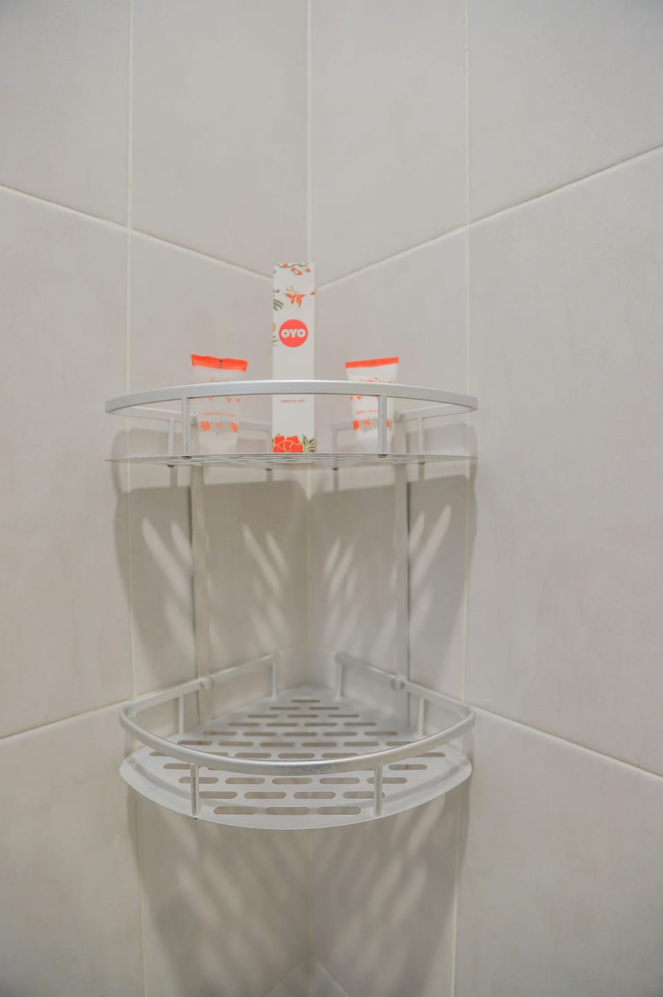 Deluxe Single Room | Bathroom amenities | Shower, towels
