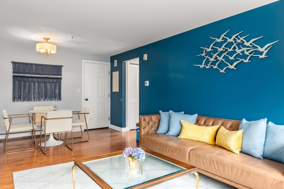 Luxury Suite (two bedroom)  | Living area | Flat-screen TV