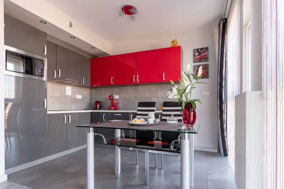Deluxe Apartment, Multiple Beds, City View | Food court