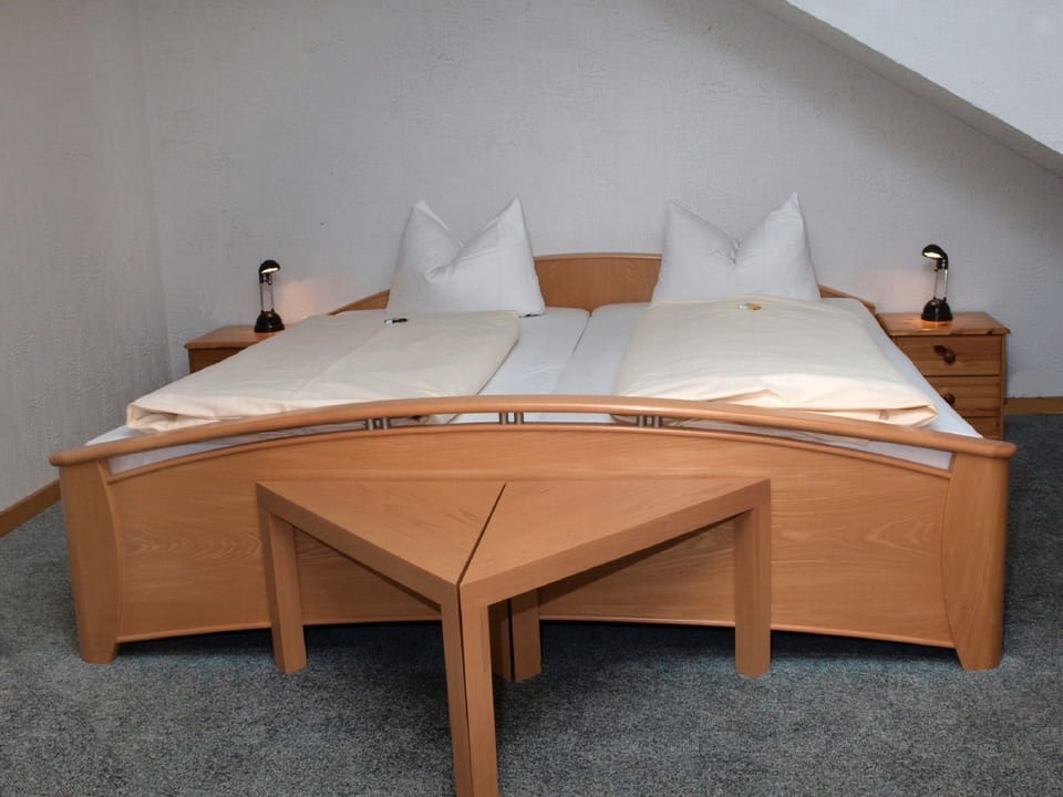 Double Room | Free WiFi, bed sheets