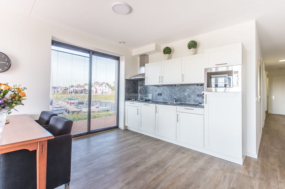 Apartment | Private kitchen | Fridge, microwave, oven, stovetop