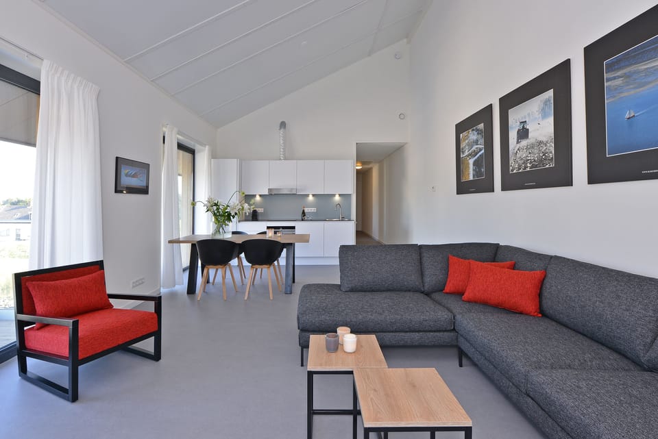 Apartment | Living area | Flat-screen TV