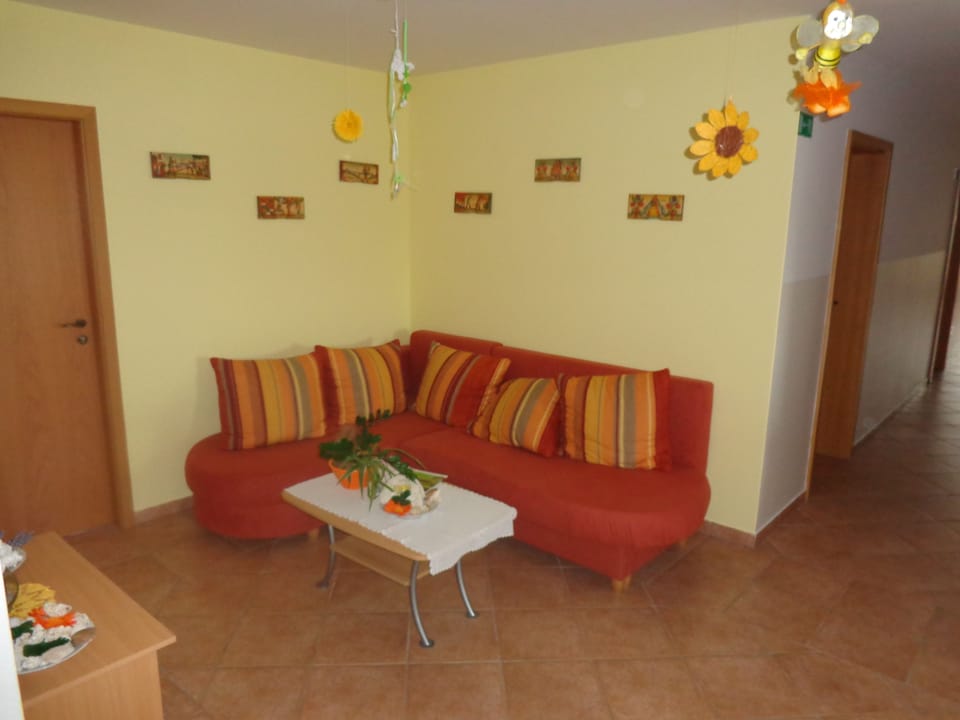 Apartment | Living area | Flat-screen TV